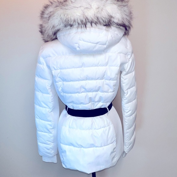 MICHAEL Michael Kors White Puffer Jacket with Faux Fur Trim - Picture 6 of 14